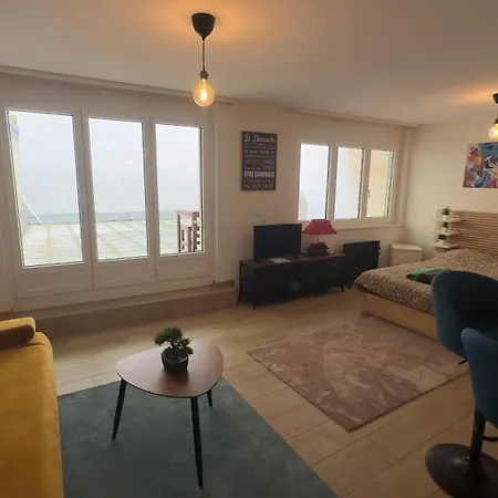 Apartment Lake Center